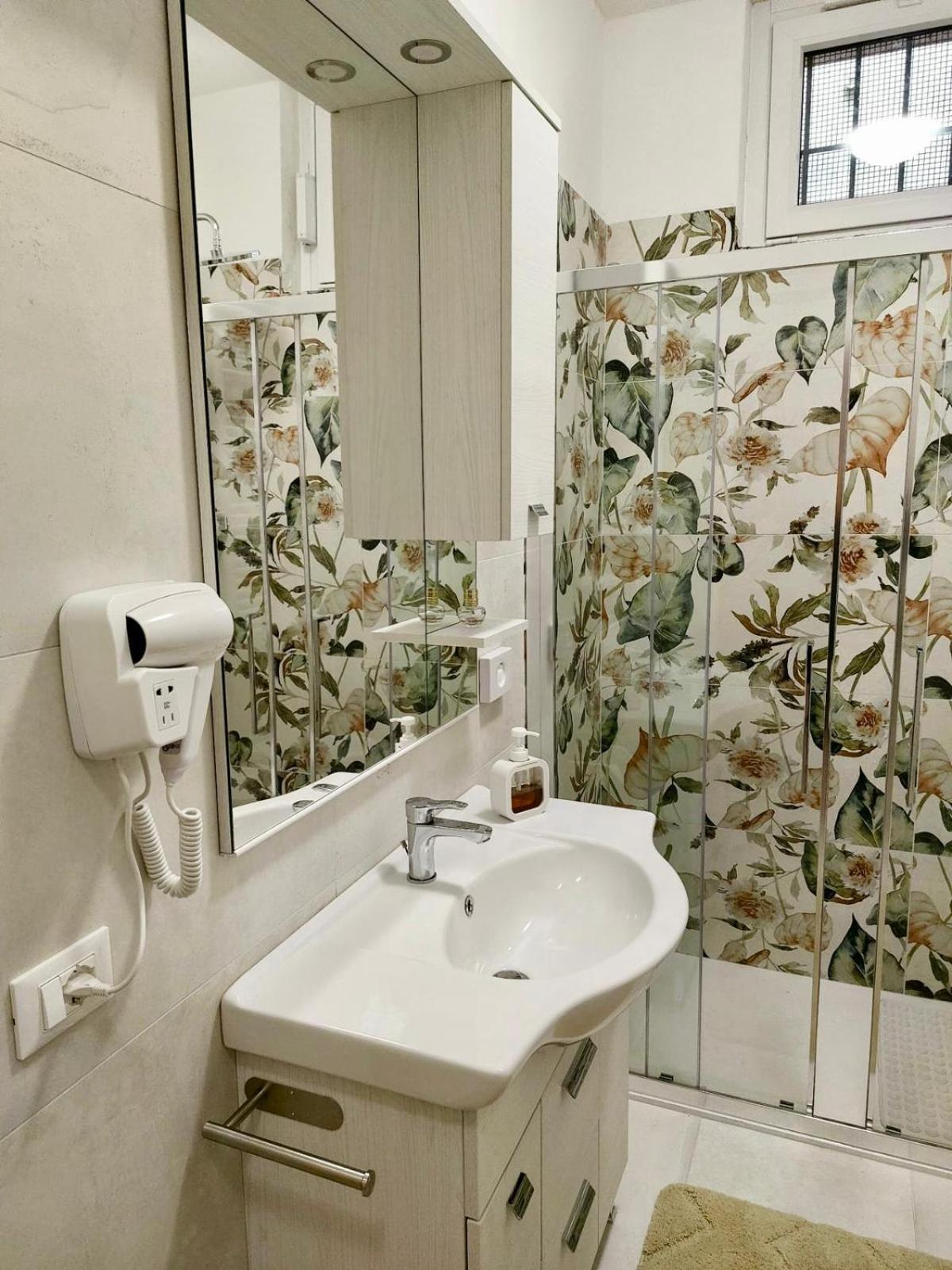 Monica'S Dream Apartment Верона Екстериор снимка